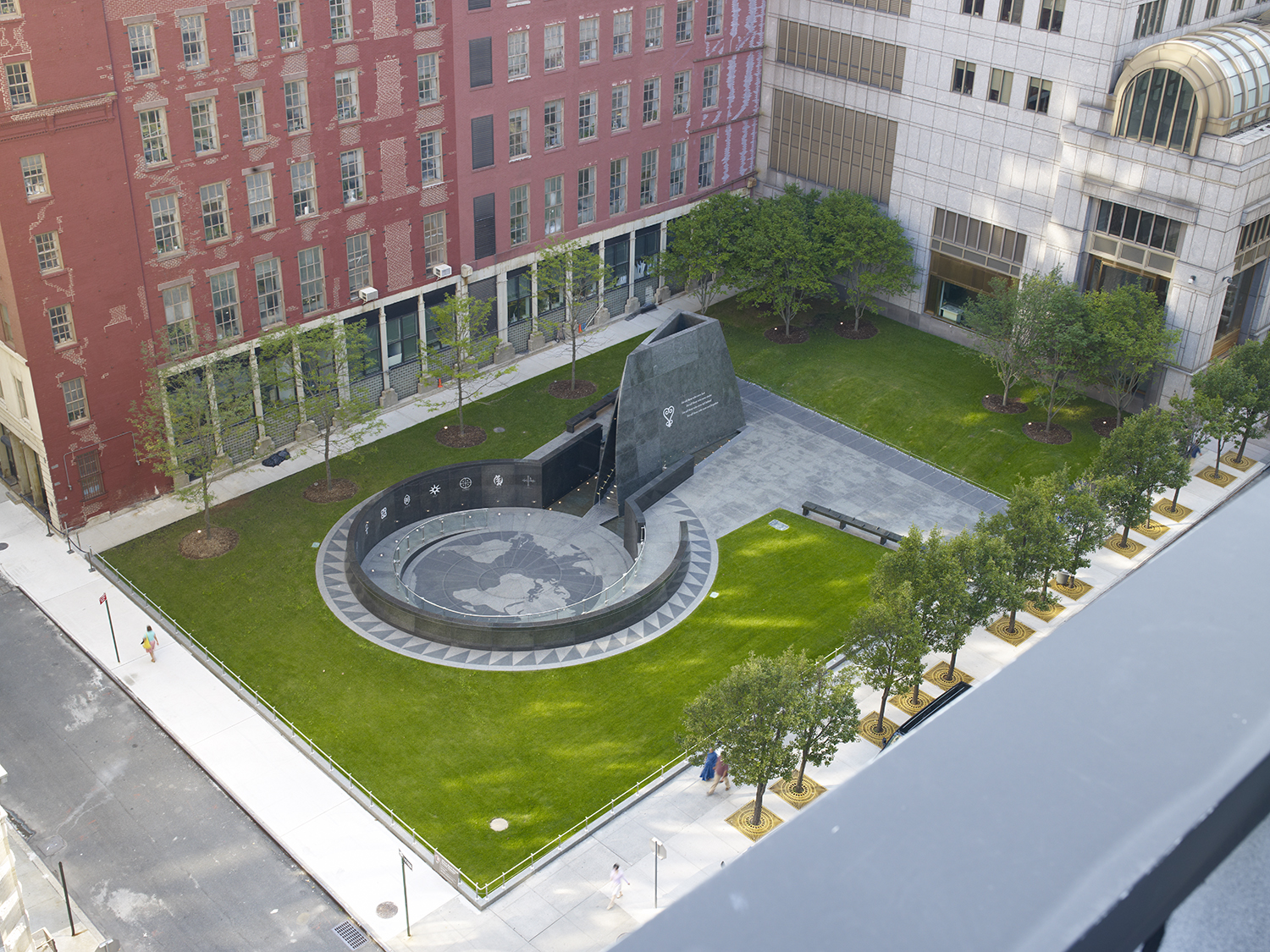 Bowling Green park marking the former location of the King George III statue